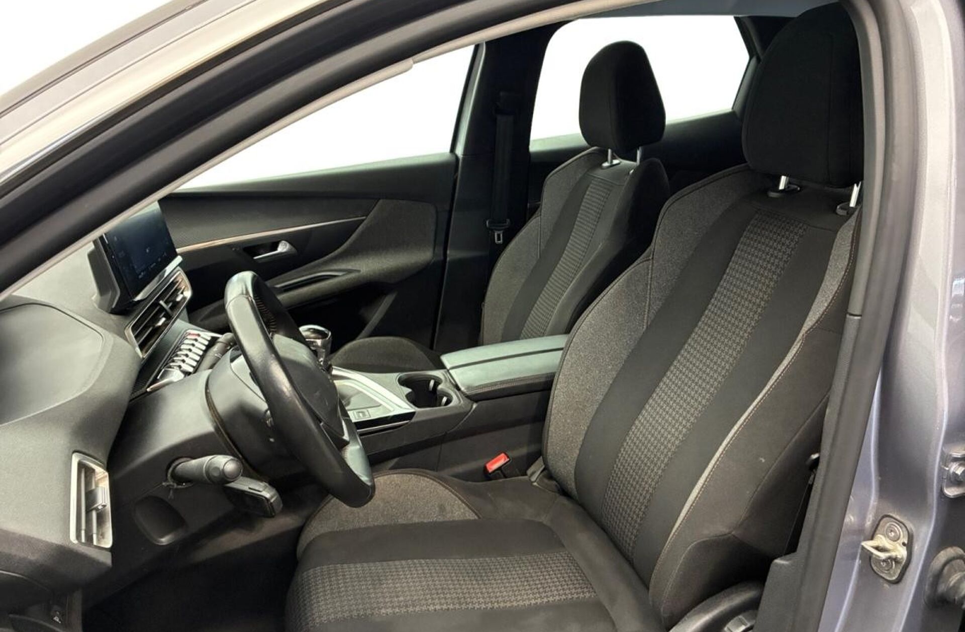 PEUGEOT 3008 1.5 BlueHDi Active Pack