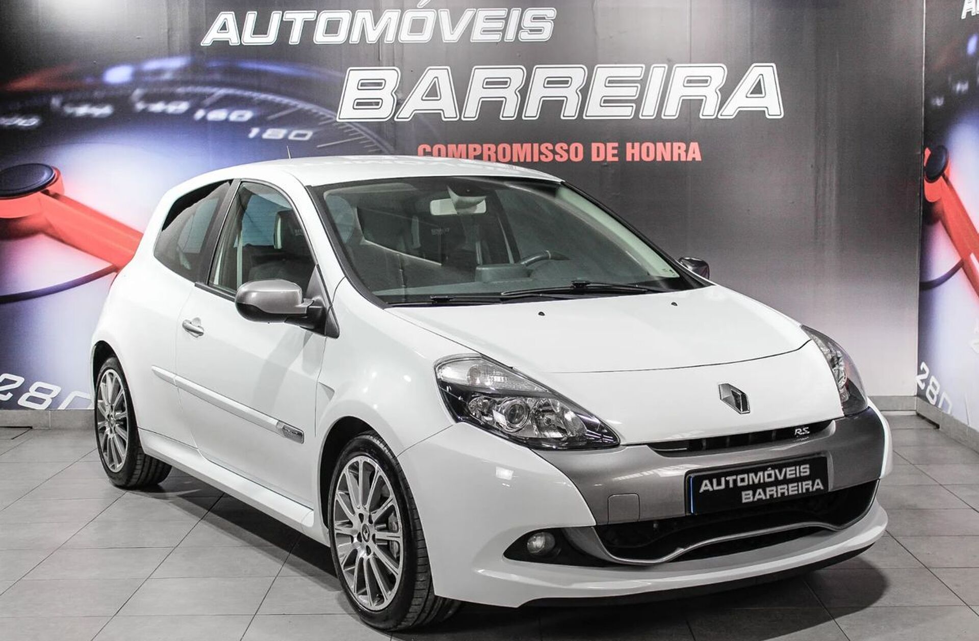 RENAULT Clio 2.0 16V RS