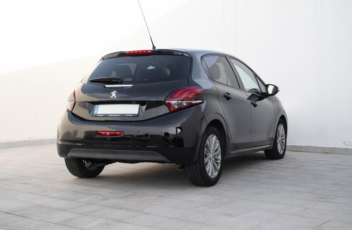 PEUGEOT 208 1.6 BlueHDi Active