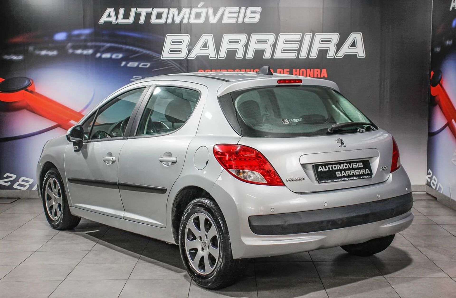 PEUGEOT 207 1.4 HDi Premium