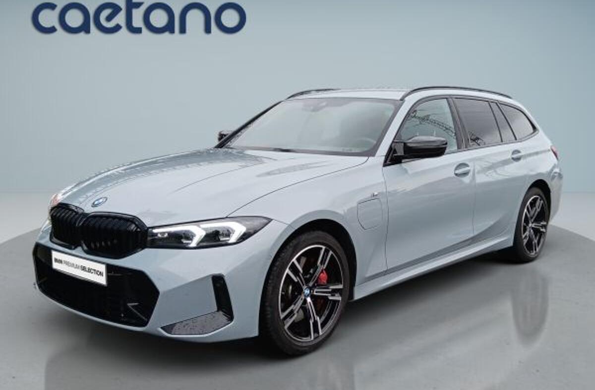 BMW Serie-3 330 e Touring Pack Desportivo M Pro Auto