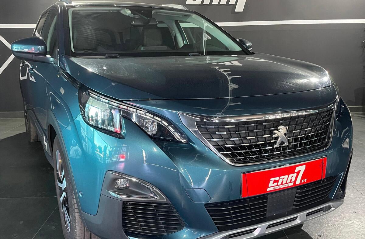 PEUGEOT 5008 1.5 BlueHDi Allure