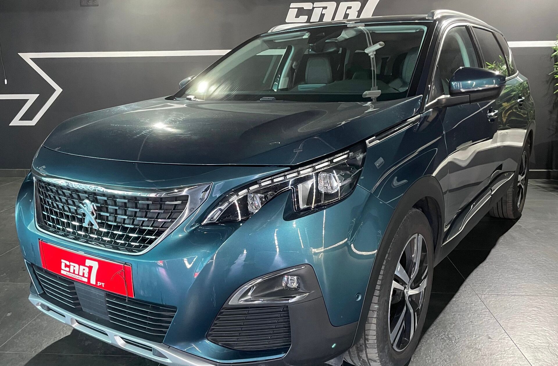 PEUGEOT 5008 1.5 BlueHDi Allure