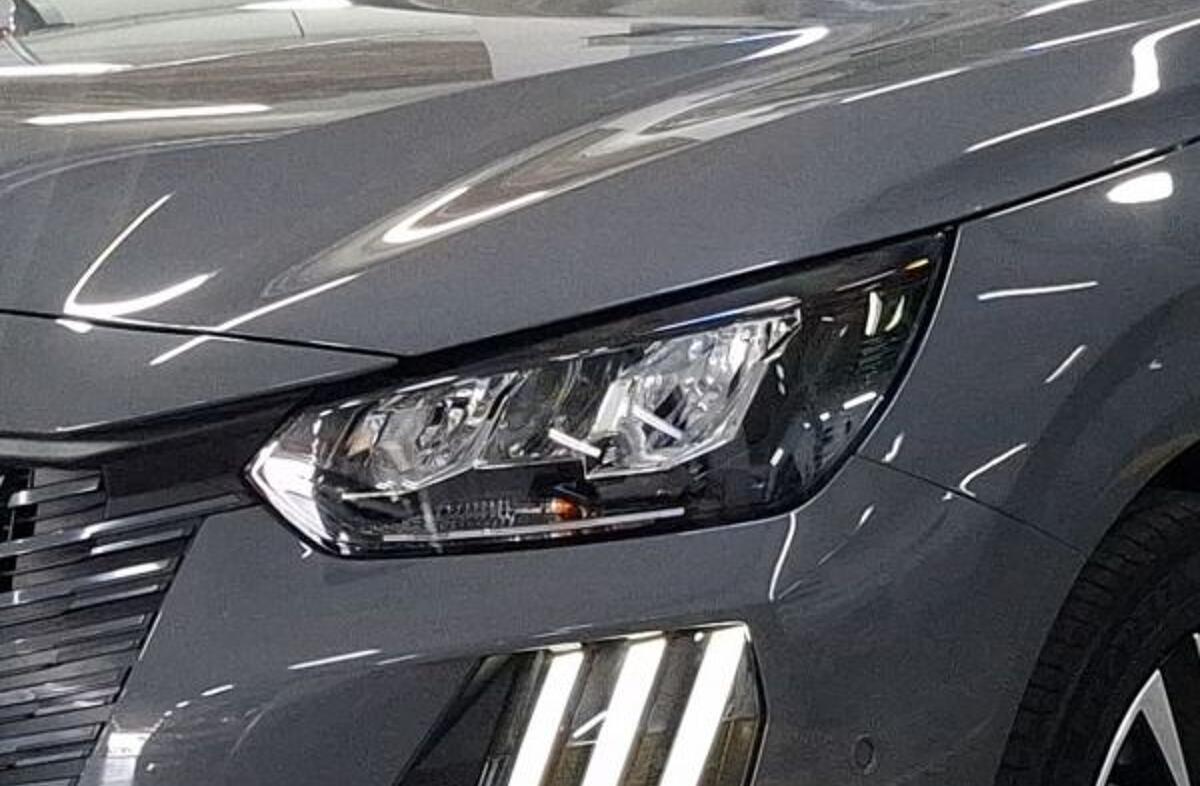 PEUGEOT 208 e- 51 kWh GT