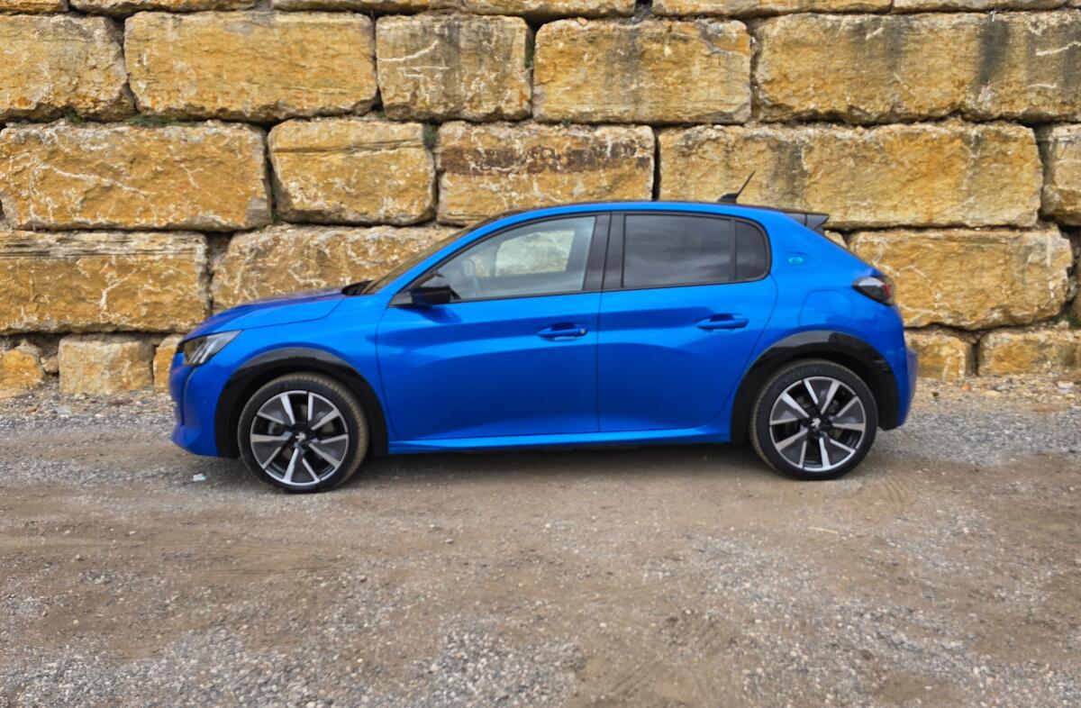 PEUGEOT 208 e- 50 kWh Active Pack