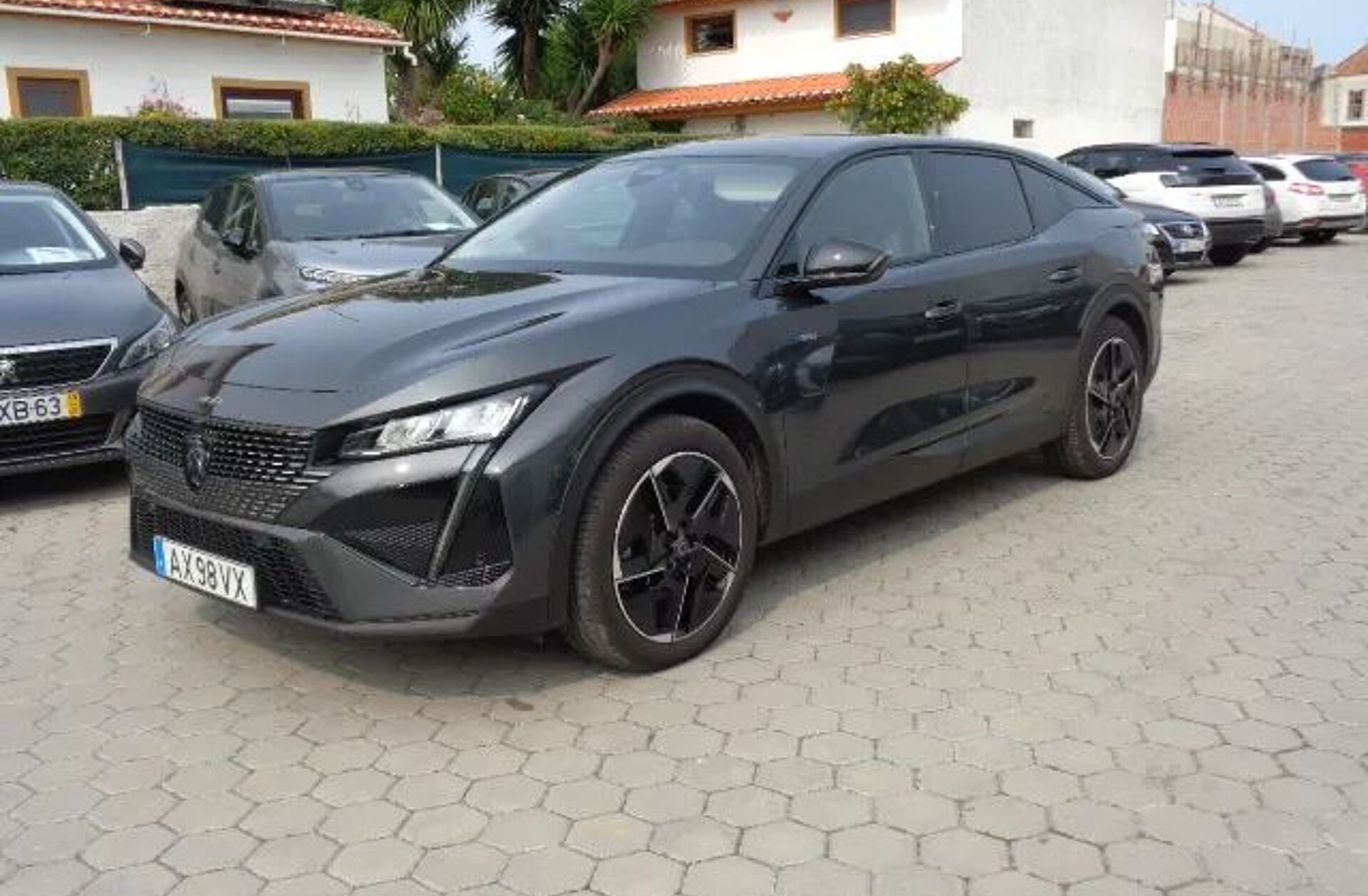 PEUGEOT 408 1.6 Hybrid Plug-in Allure Pack e-EAT8