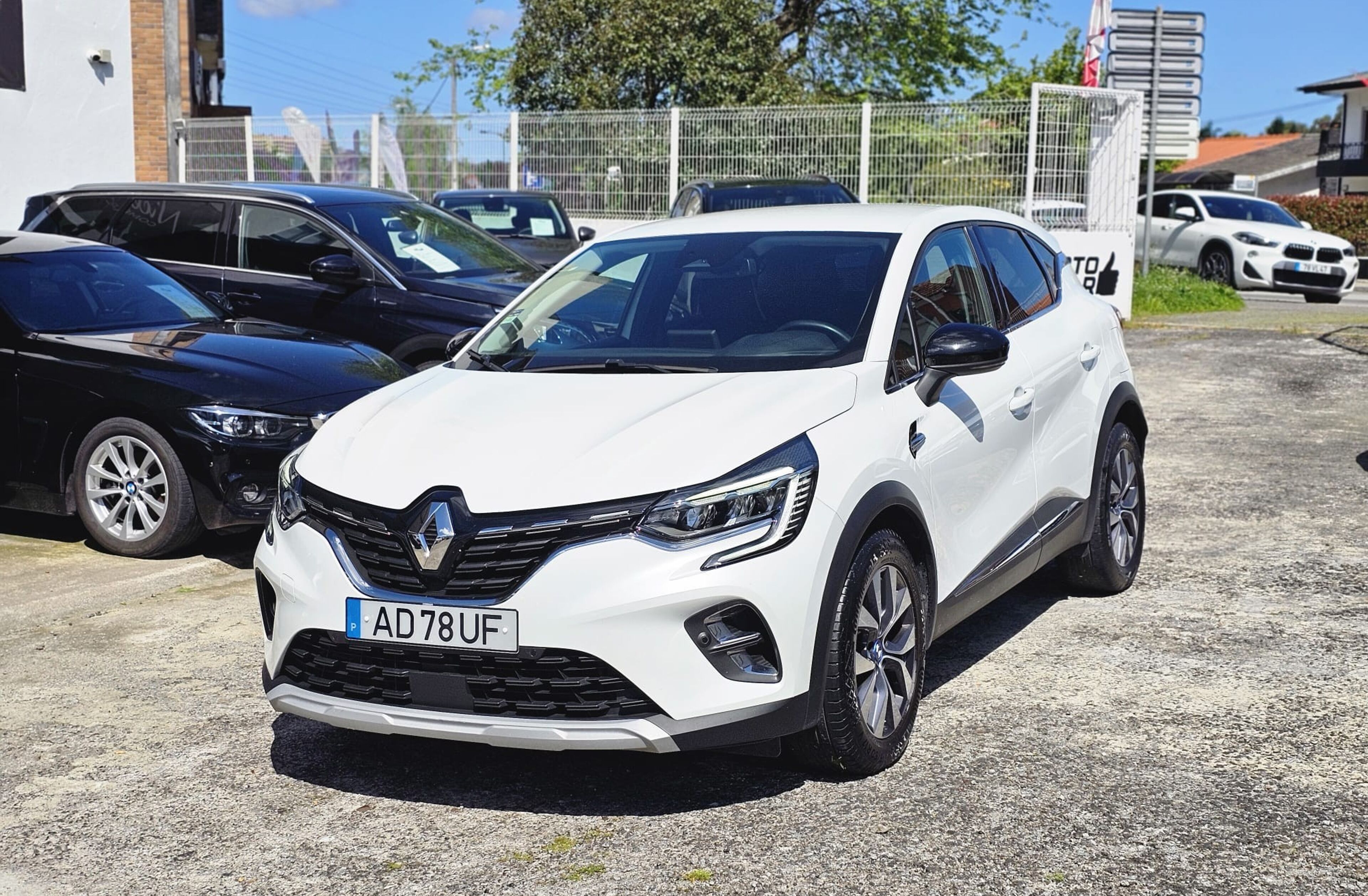 RENAULT Captur 1.6 E-Tech Plug-In Hybrid Techno