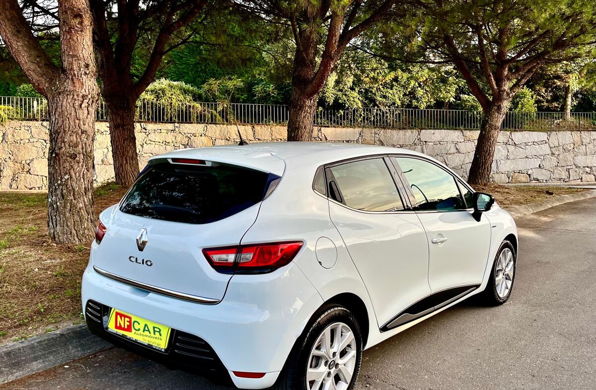 RENAULT Clio 1.5 dCi Limited