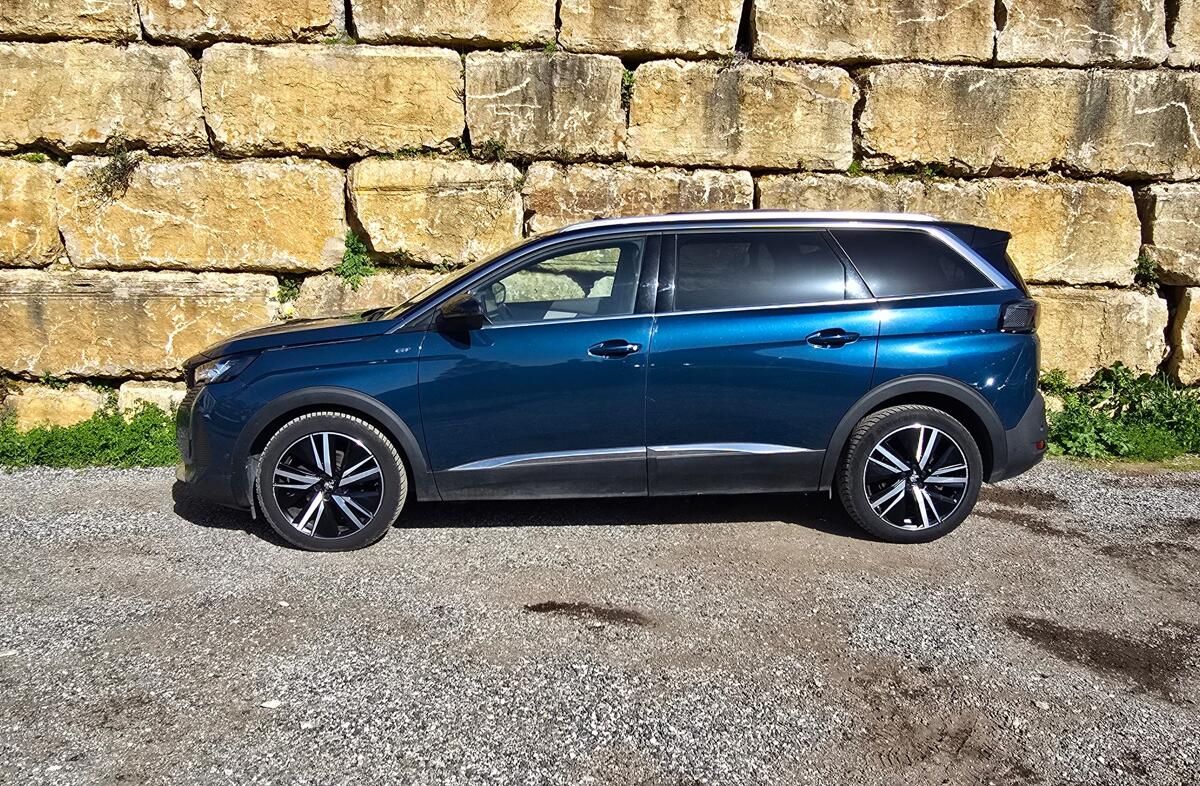PEUGEOT 5008 1.5 BlueHDi GT EAT8