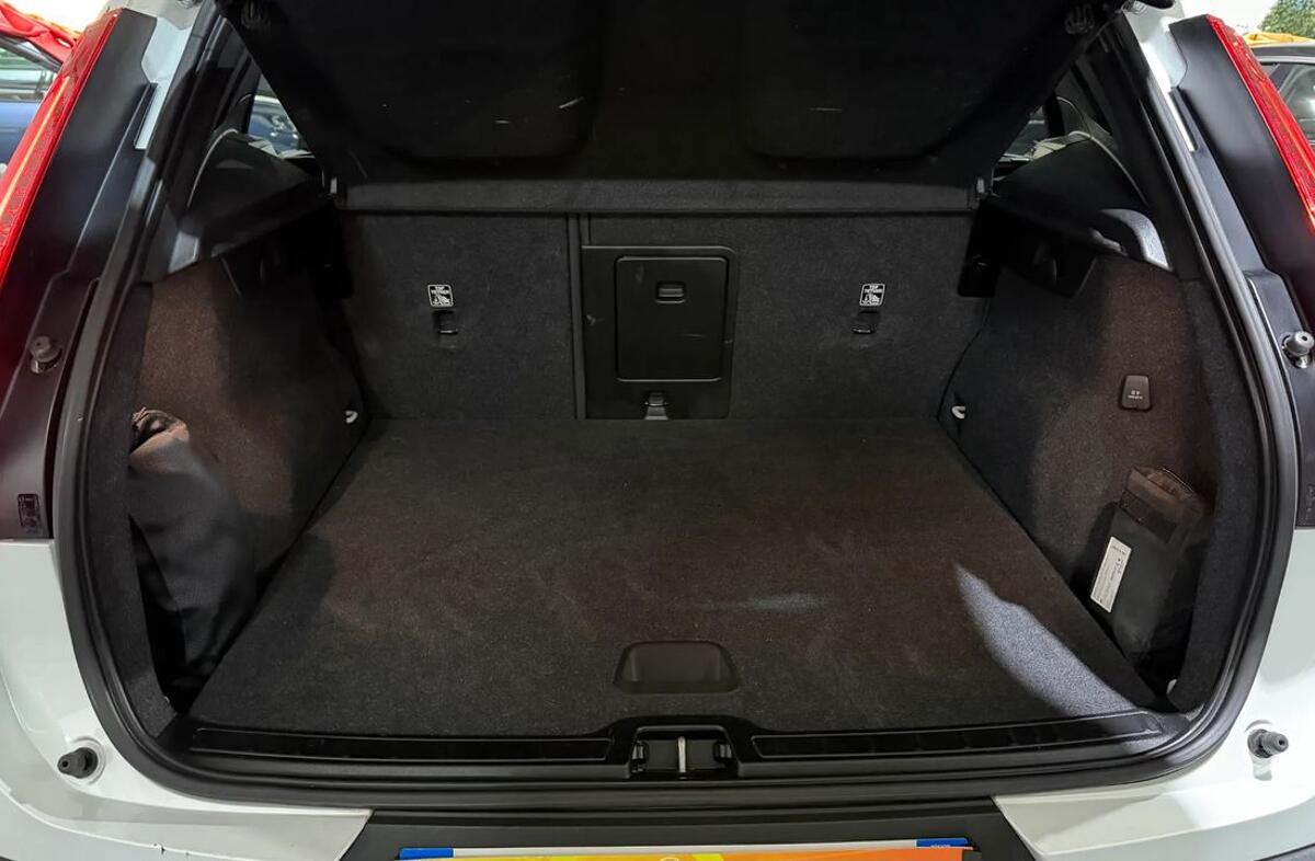 VOLVO XC40 1.5 T4 PHEV Essential