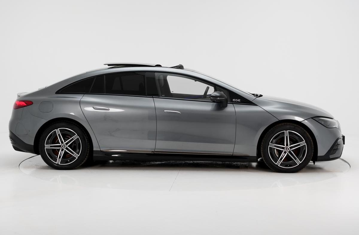 MERCEDES EQE 43 AMG 4Matic