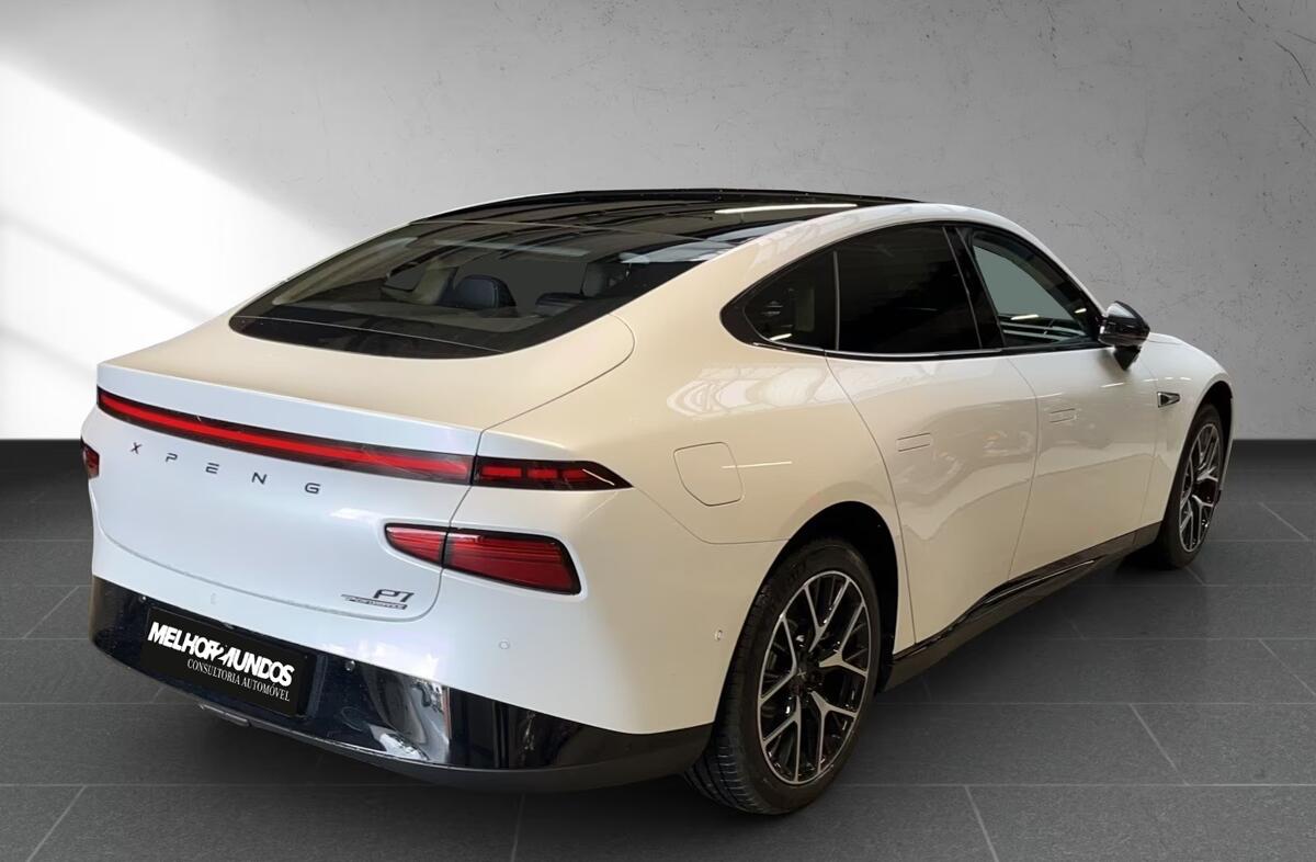 XPENG P7i 86.2 kWh AWD Performance