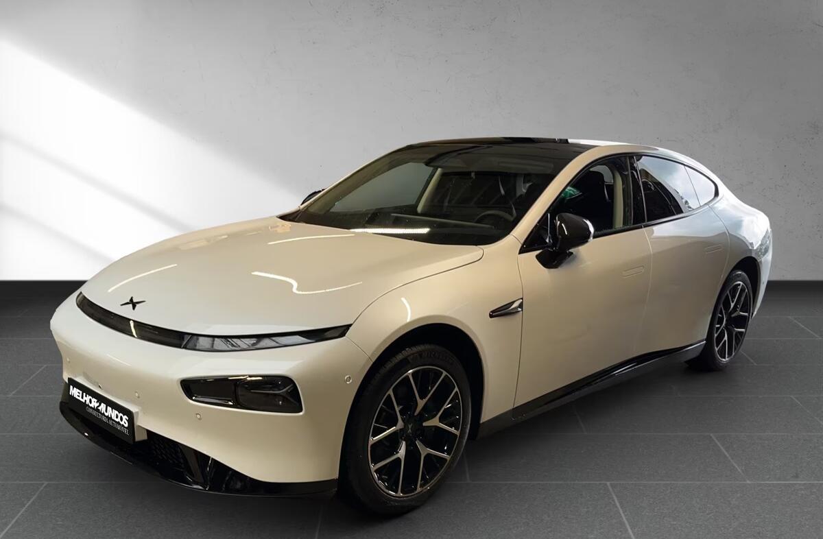 XPENG P7i 86.2 kWh AWD Performance