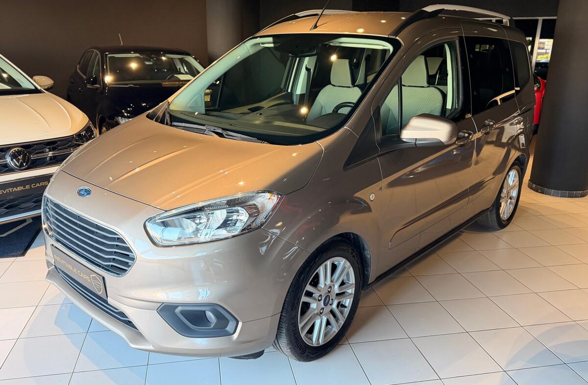 FORD Courier 1.0 EcoBoost Titanium