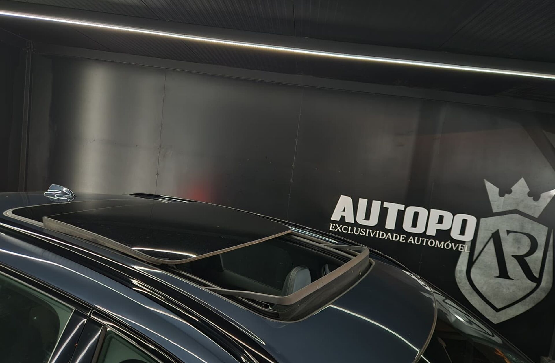 VOLVO XC60 2.0 T8 PHEV R-Design AWD