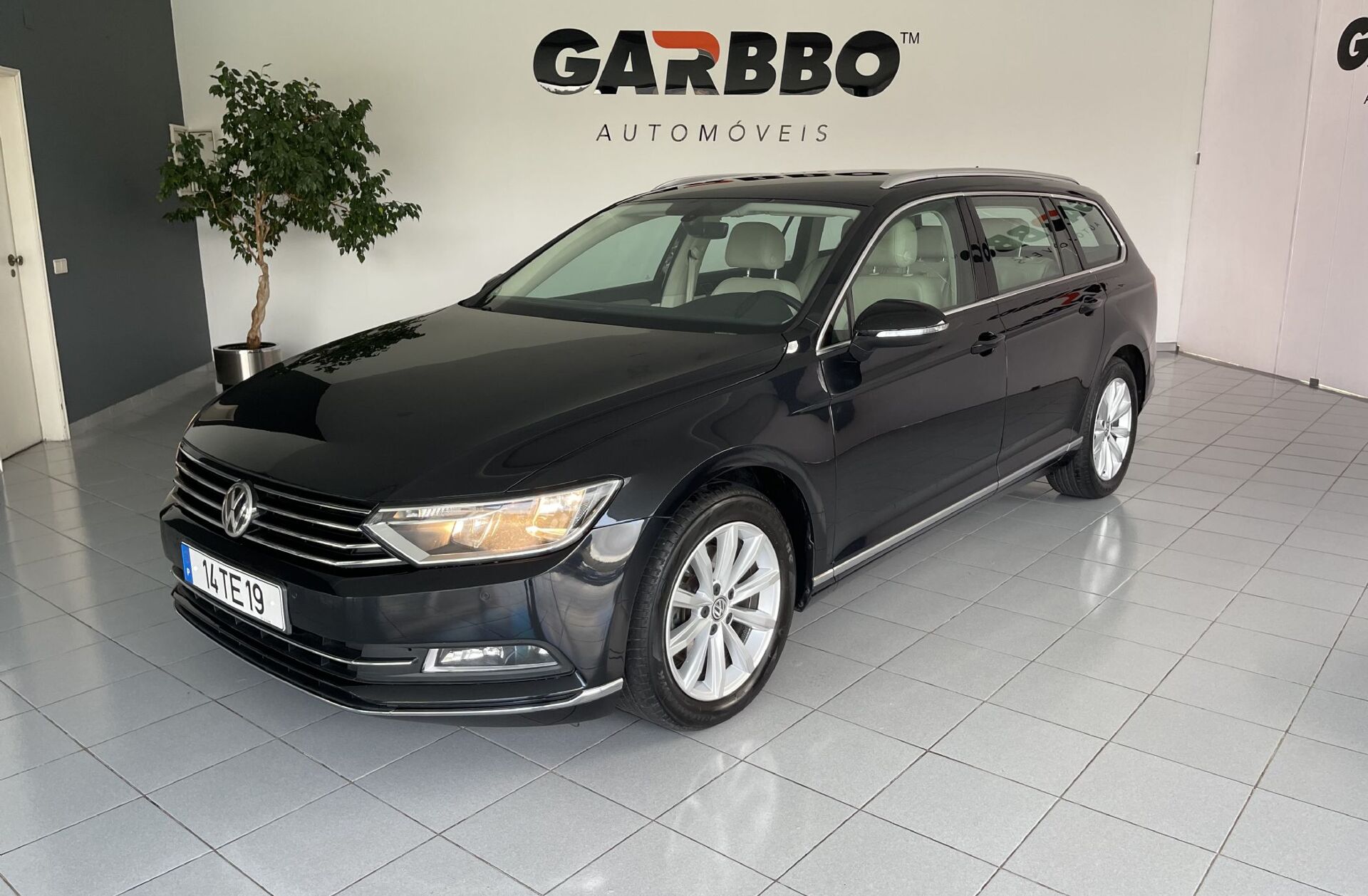 VOLKSWAGEN Passat 2.0 TDi Highline
