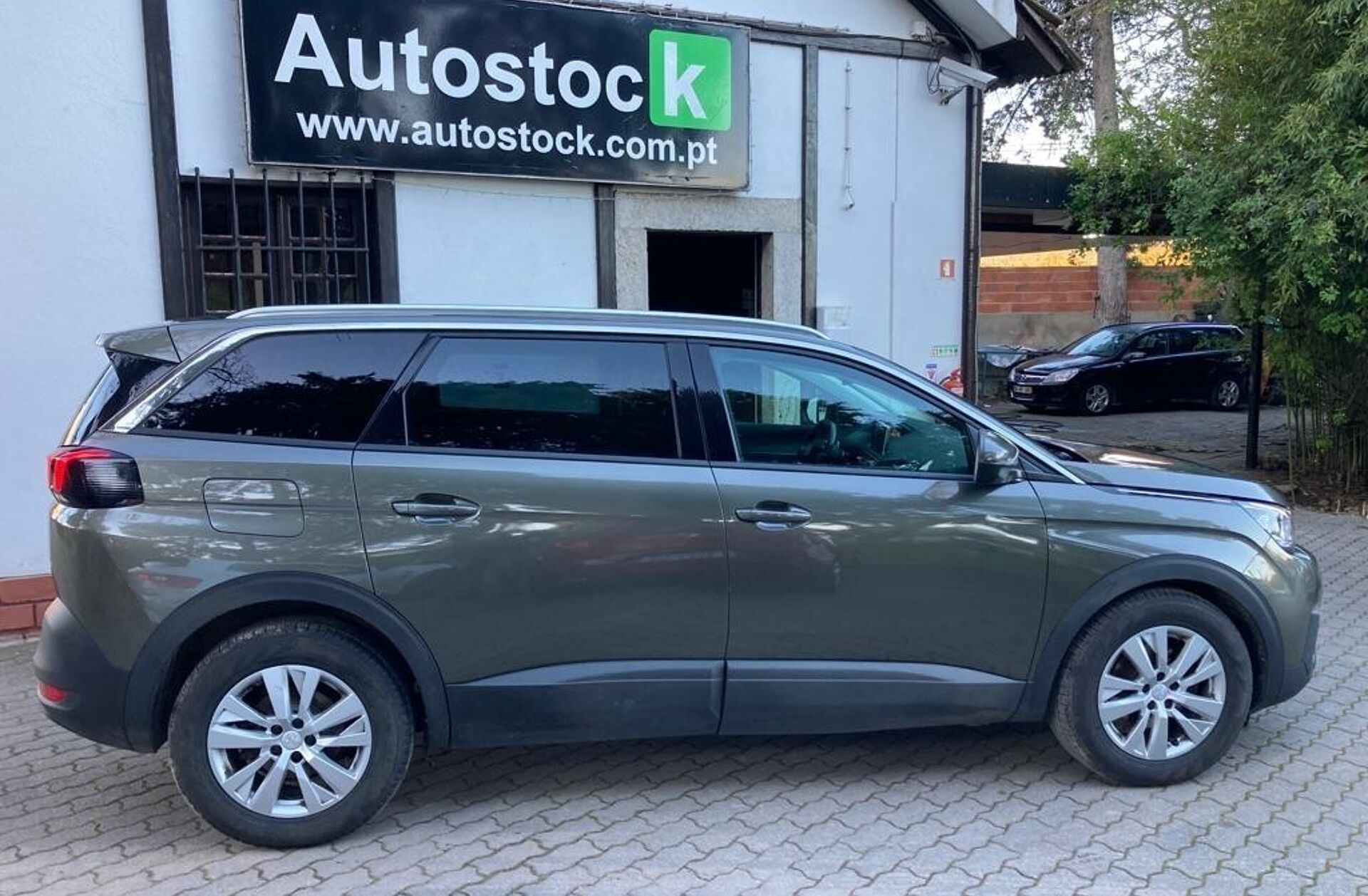 PEUGEOT 5008 1.5 BlueHDi Allure