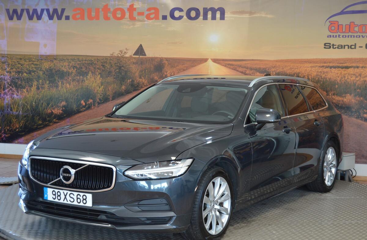 VOLVO V90 2.0 D4 Momentum Plus Geartronic