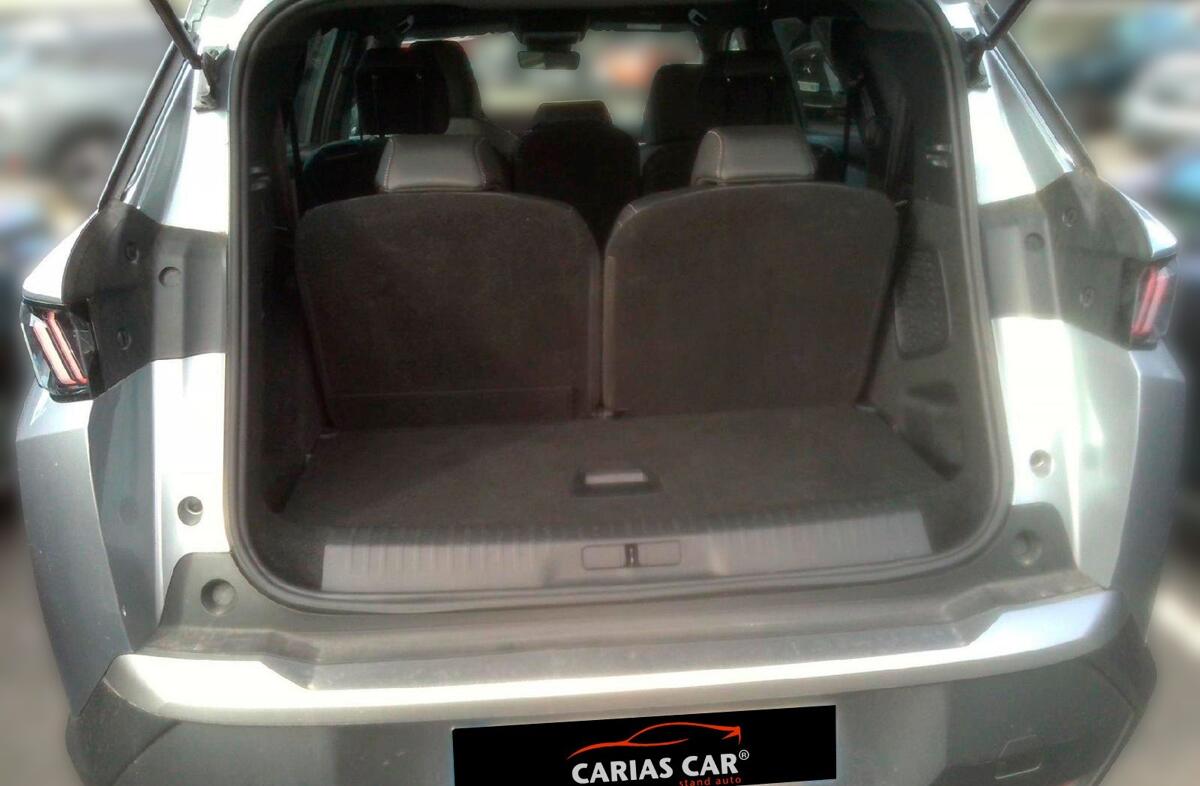 PEUGEOT 5008 1.2 Hybrid Allure e-DCS6