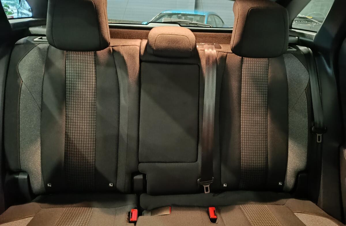 PEUGEOT 3008 1.2 PureTech Active Pack