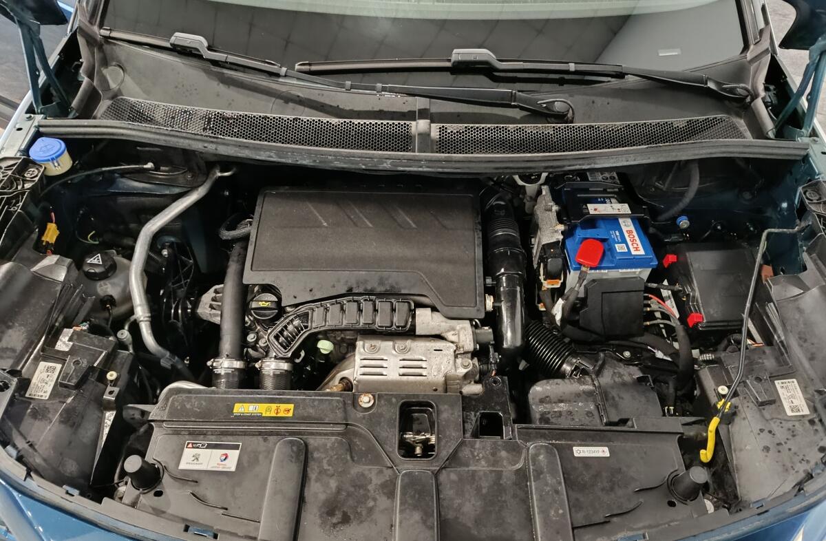 PEUGEOT 3008 1.2 PureTech Active Pack