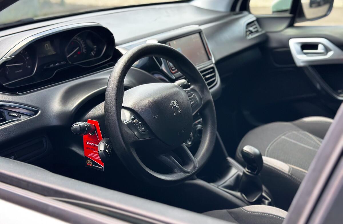 PEUGEOT 208 1.5 BlueHDi Active