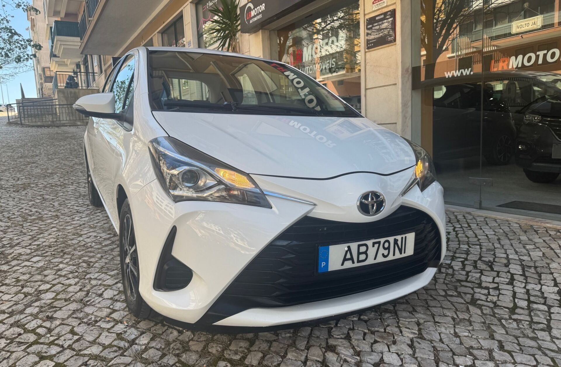TOYOTA Yaris 1.0 VVT-i Comfort