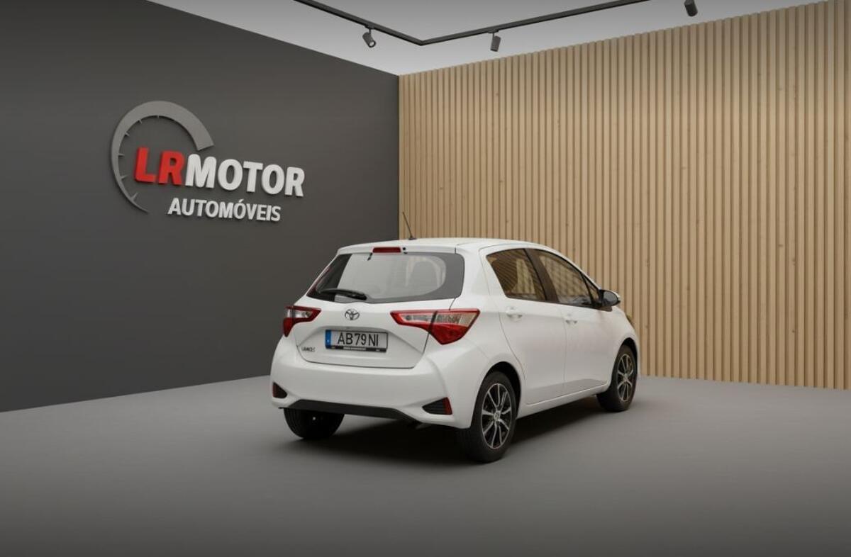 TOYOTA Yaris 1.0 VVT-i Comfort