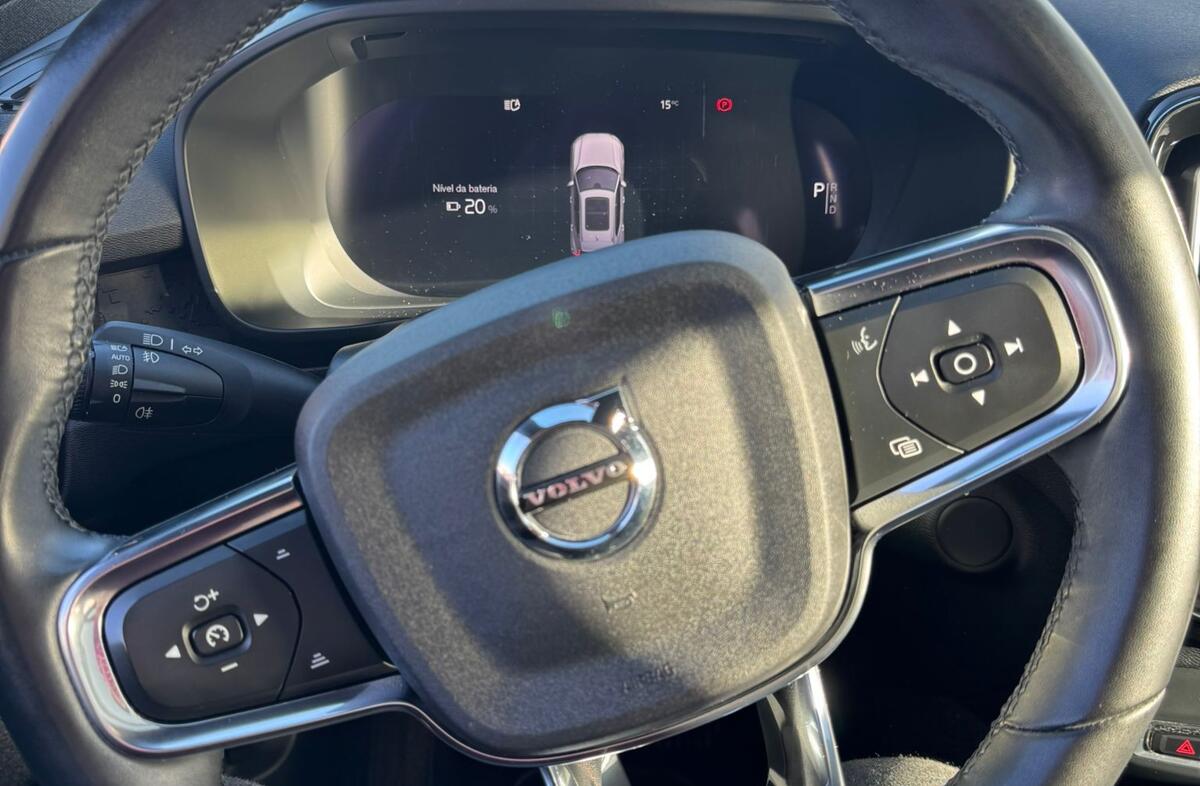 VOLVO XC40 Recharge Core