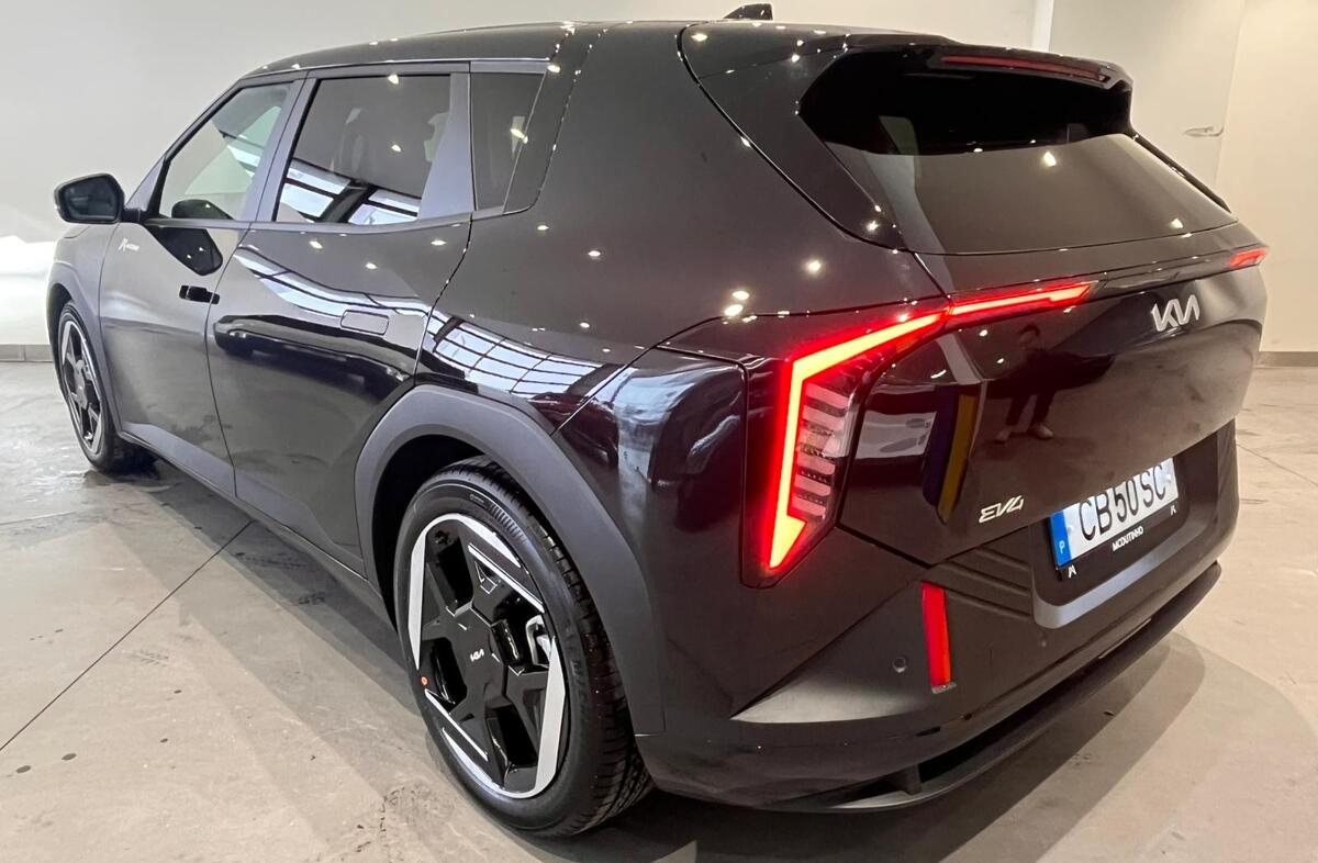 KIA EV3 81.4 kWh Tech