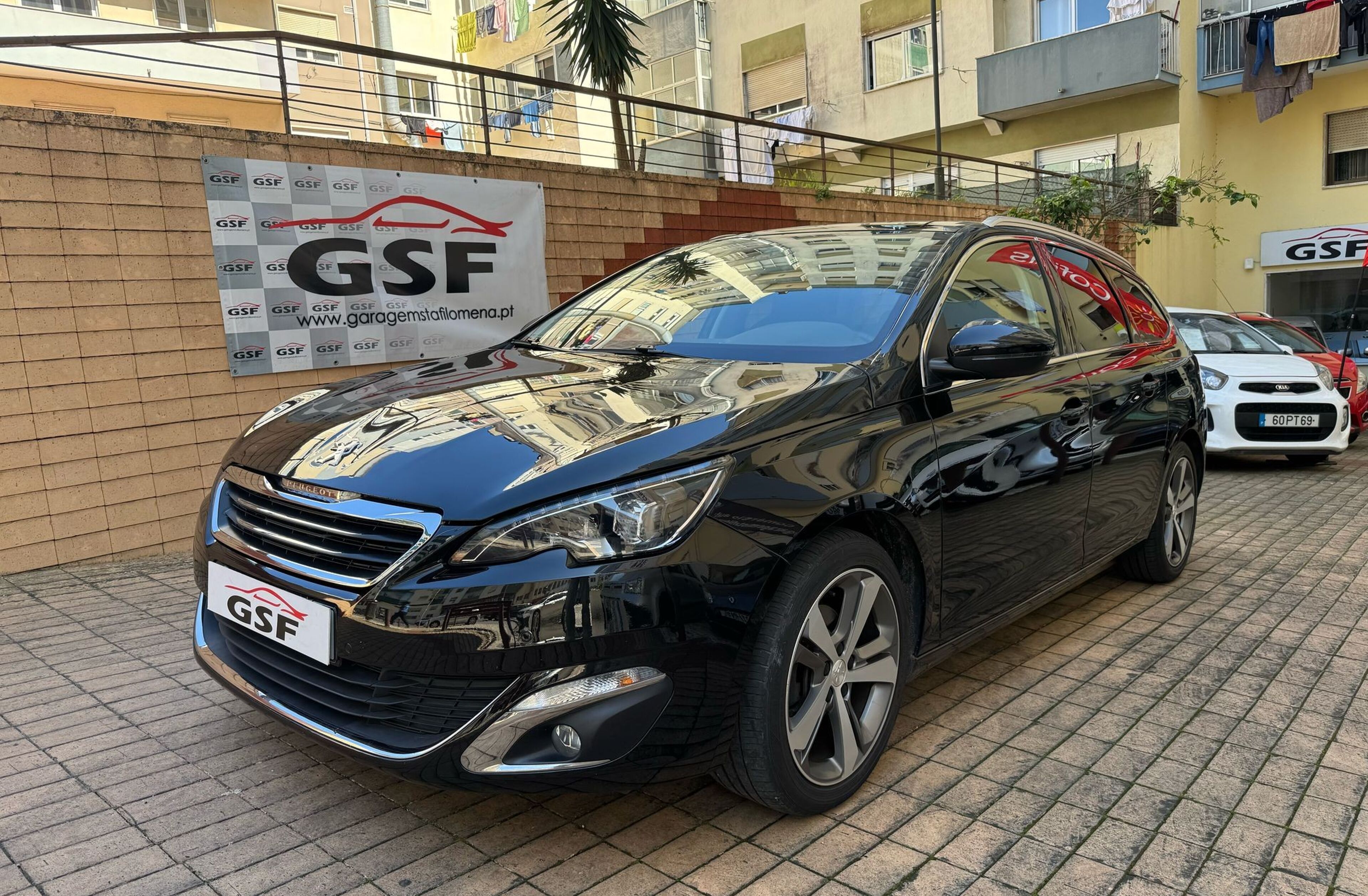 PEUGEOT 308 1.6 e-HDi Allure J17