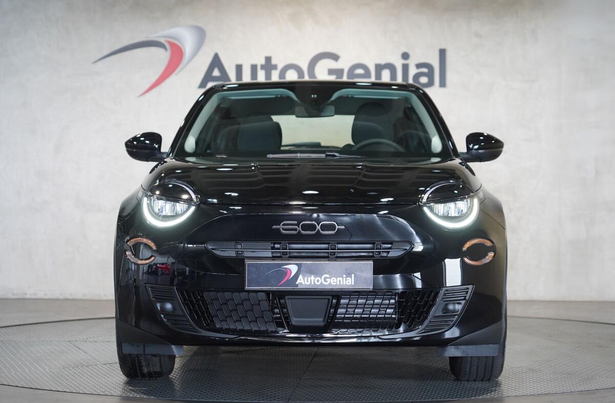 FIAT 600 e 54 kWh (RED)