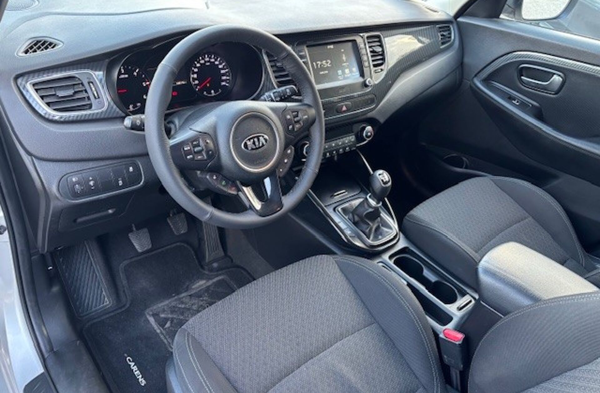 KIA Carens 1.7 CRDi ISG TX