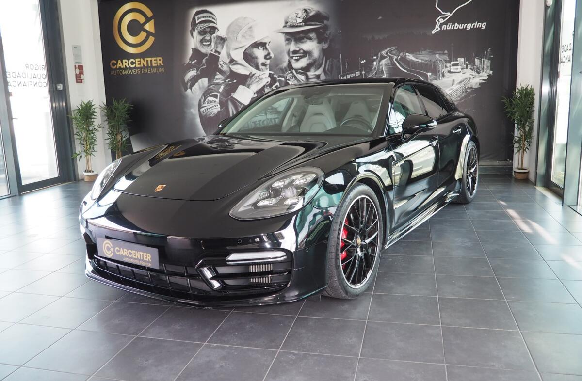 PORSCHE Panamera ST 4 E-Hybrid Platinum Edition