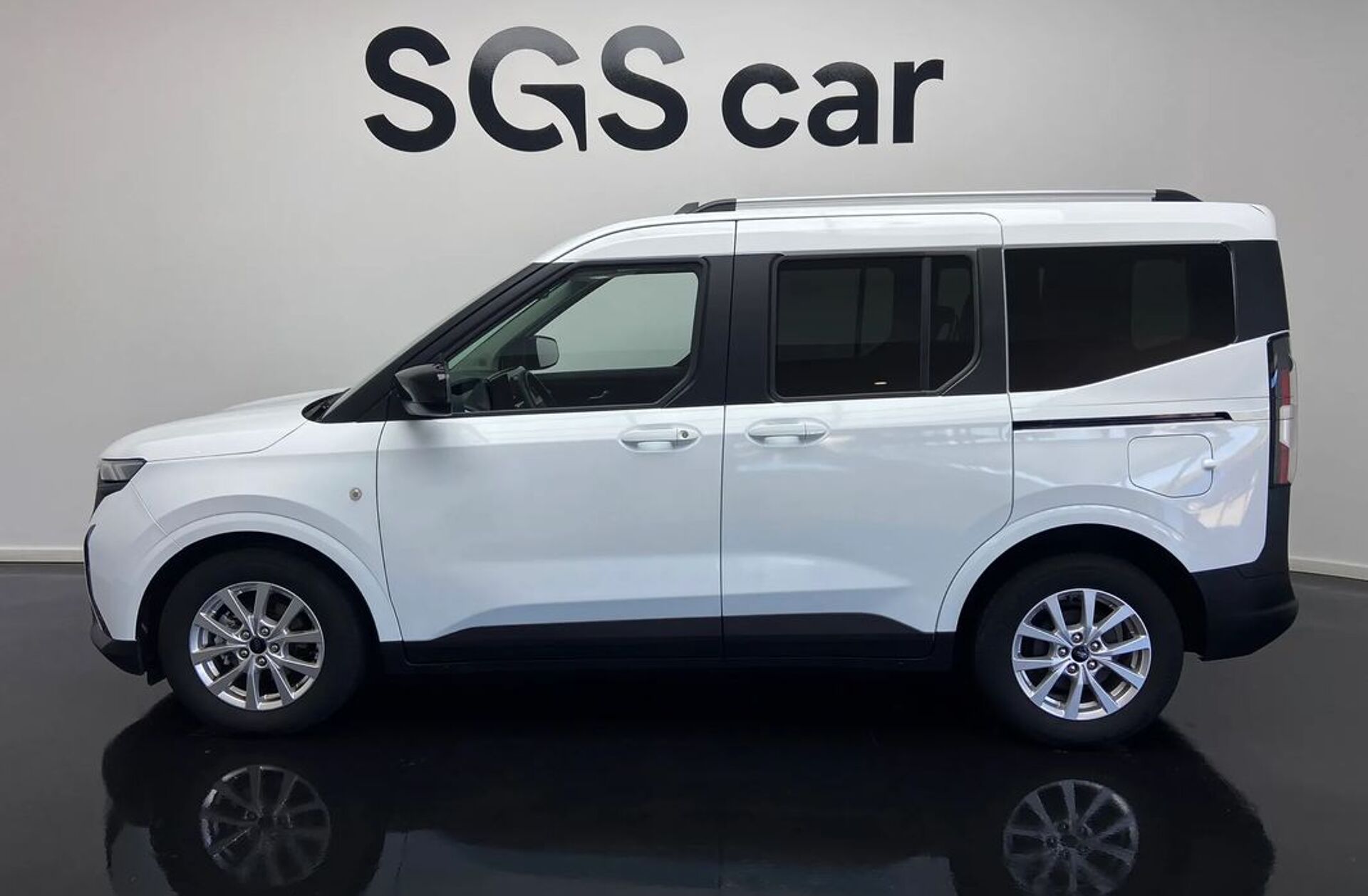 FORD Courier Tourneo  1.0 EcoBoost Titanium DCT