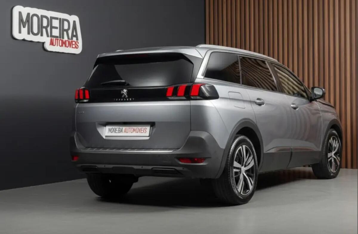 PEUGEOT 5008 1.5 BlueHDi Allure EAT8