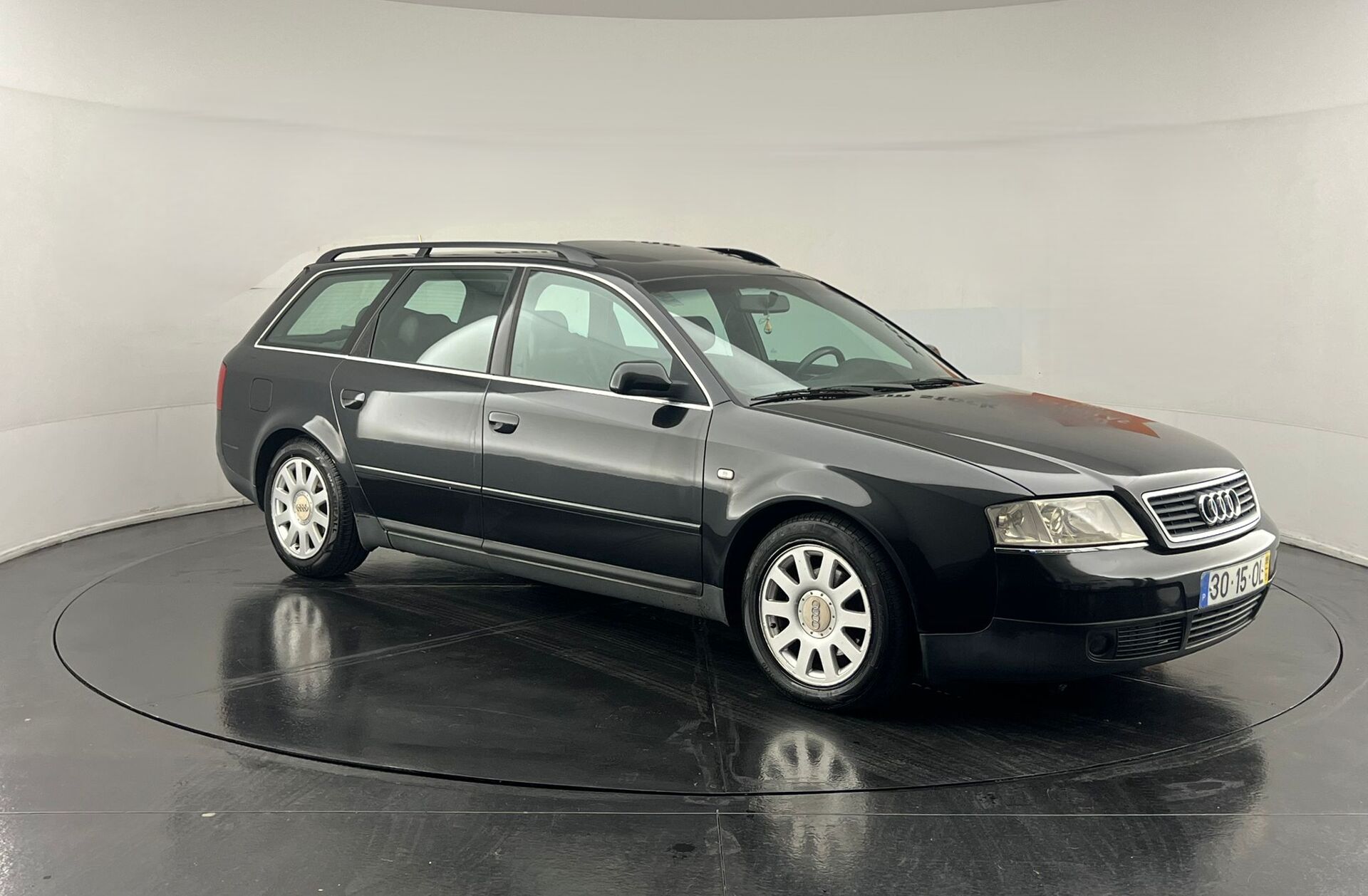 AUDI A6 1.9 TDi