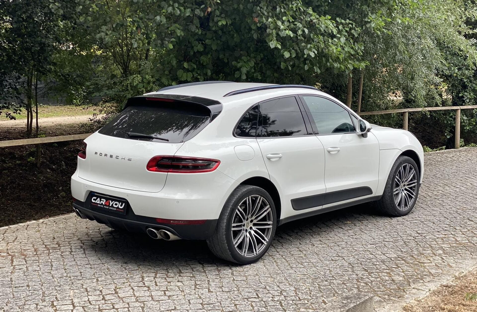 PORSCHE Macan S