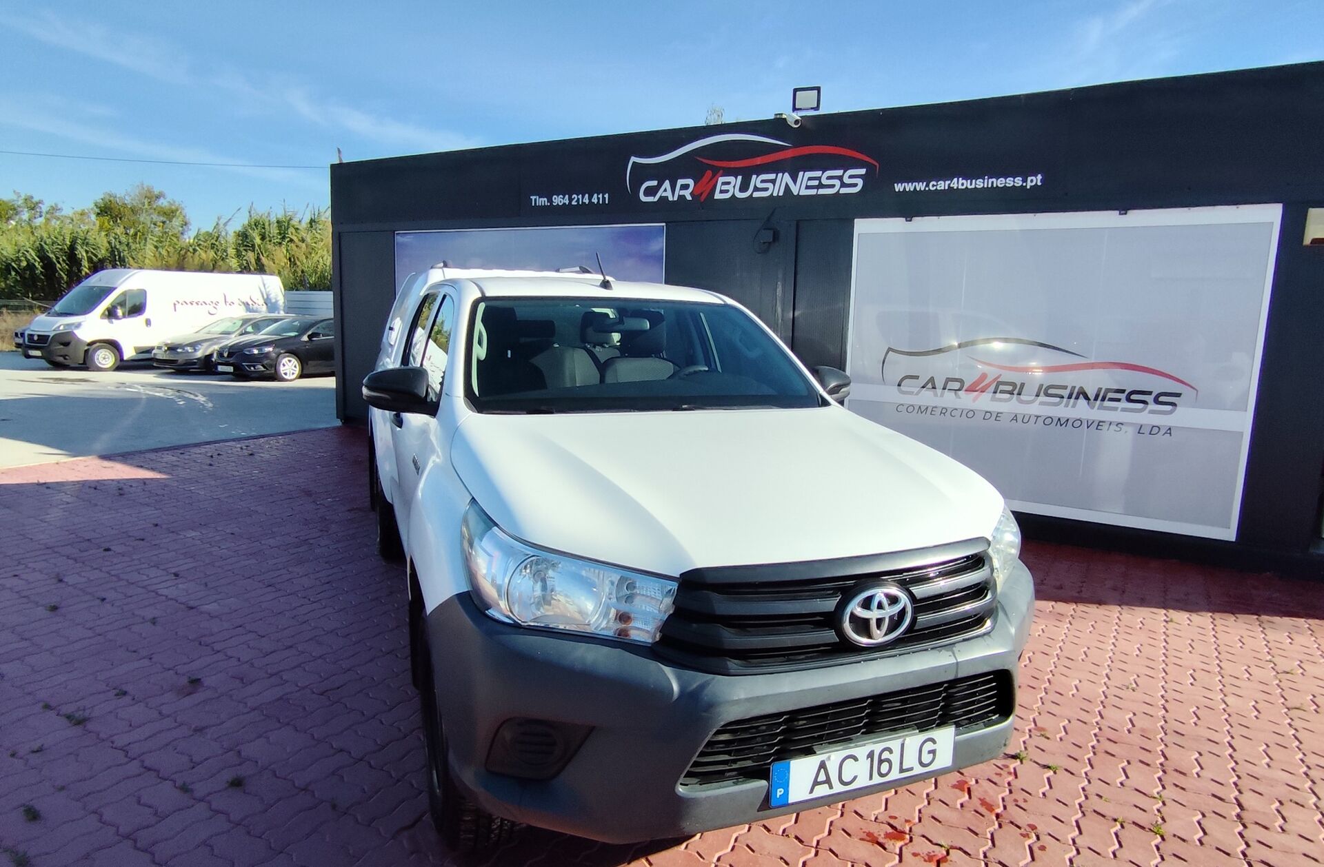 TOYOTA Hilux 2.4 D-4D 4WD CD CM