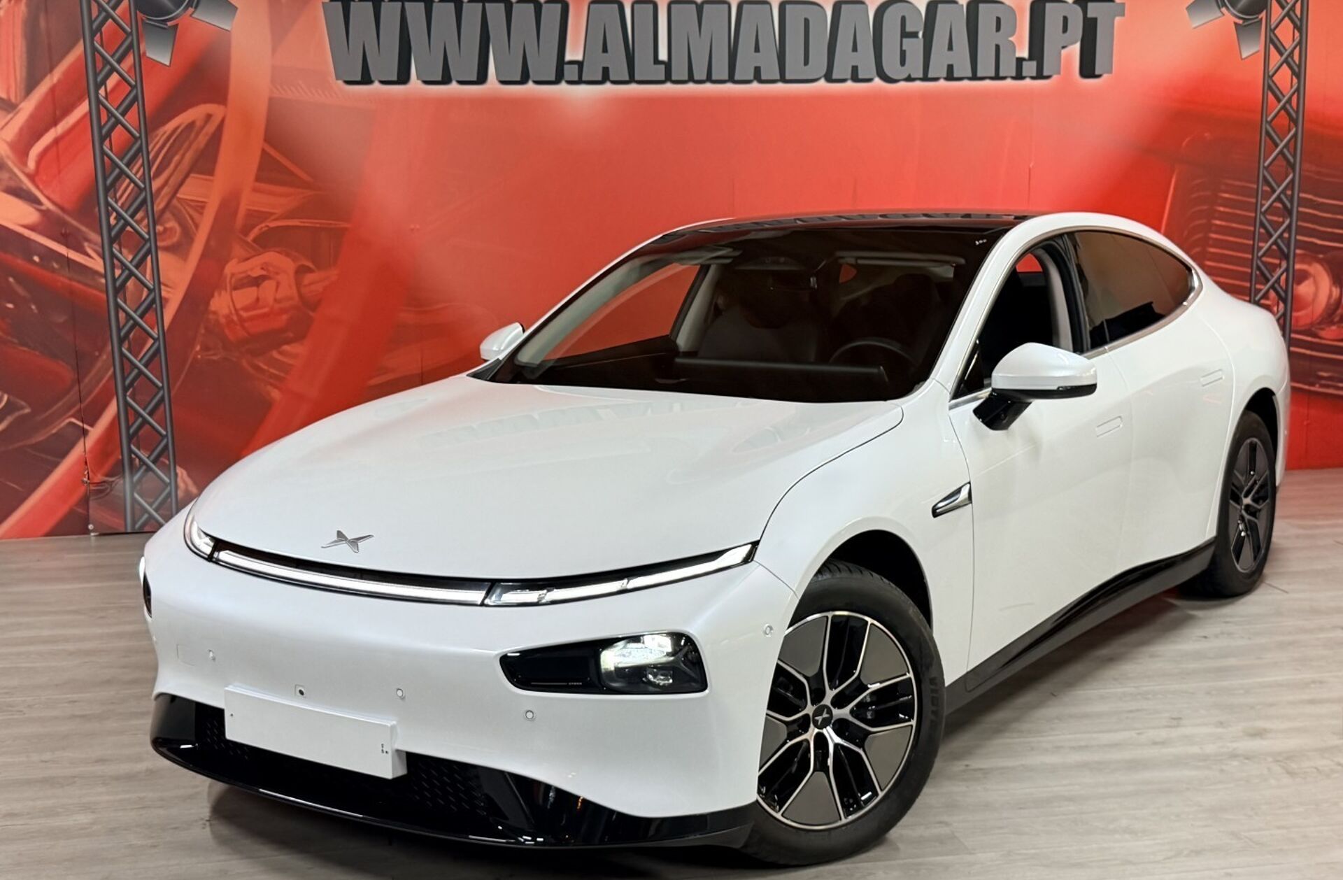 XPENG P7i 86.2 kWh Long Range