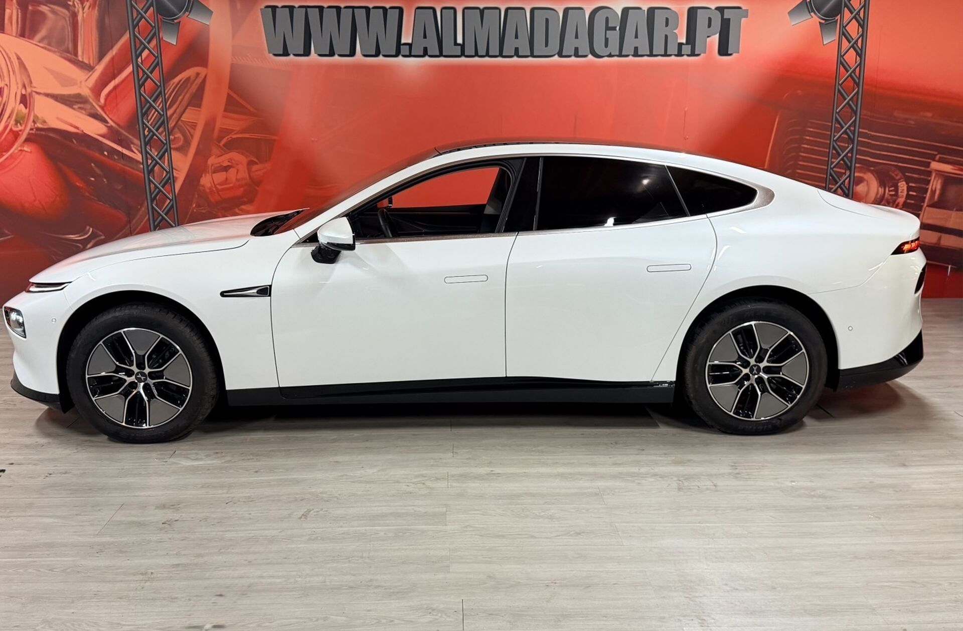 XPENG P7i 86.2 kWh Long Range