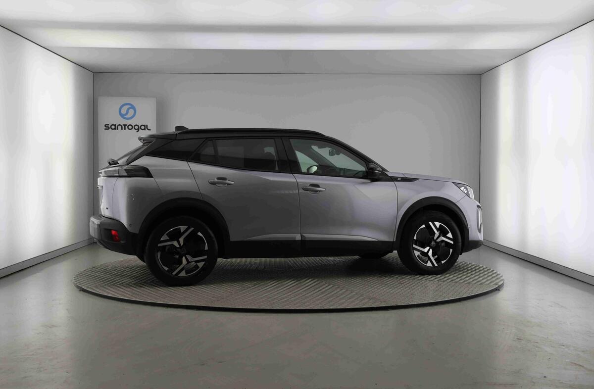 PEUGEOT 2008 e- 54 kWh GT