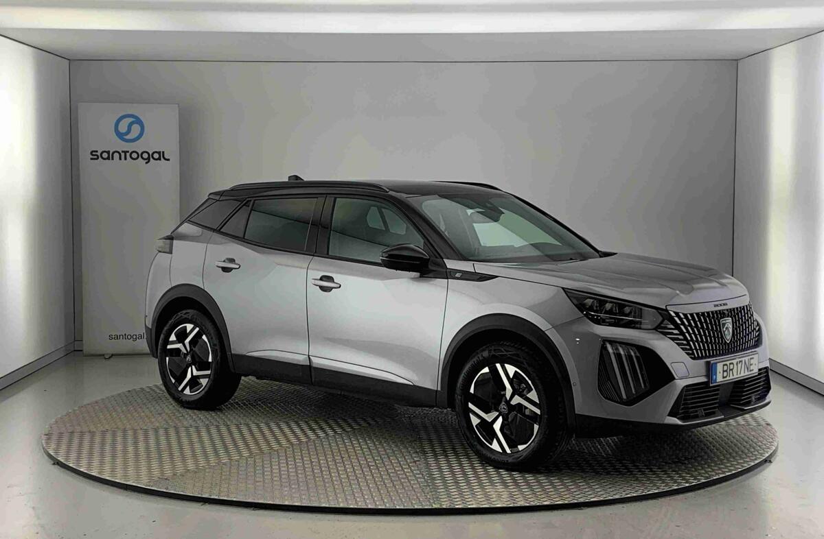 PEUGEOT 2008 e- 54 kWh GT