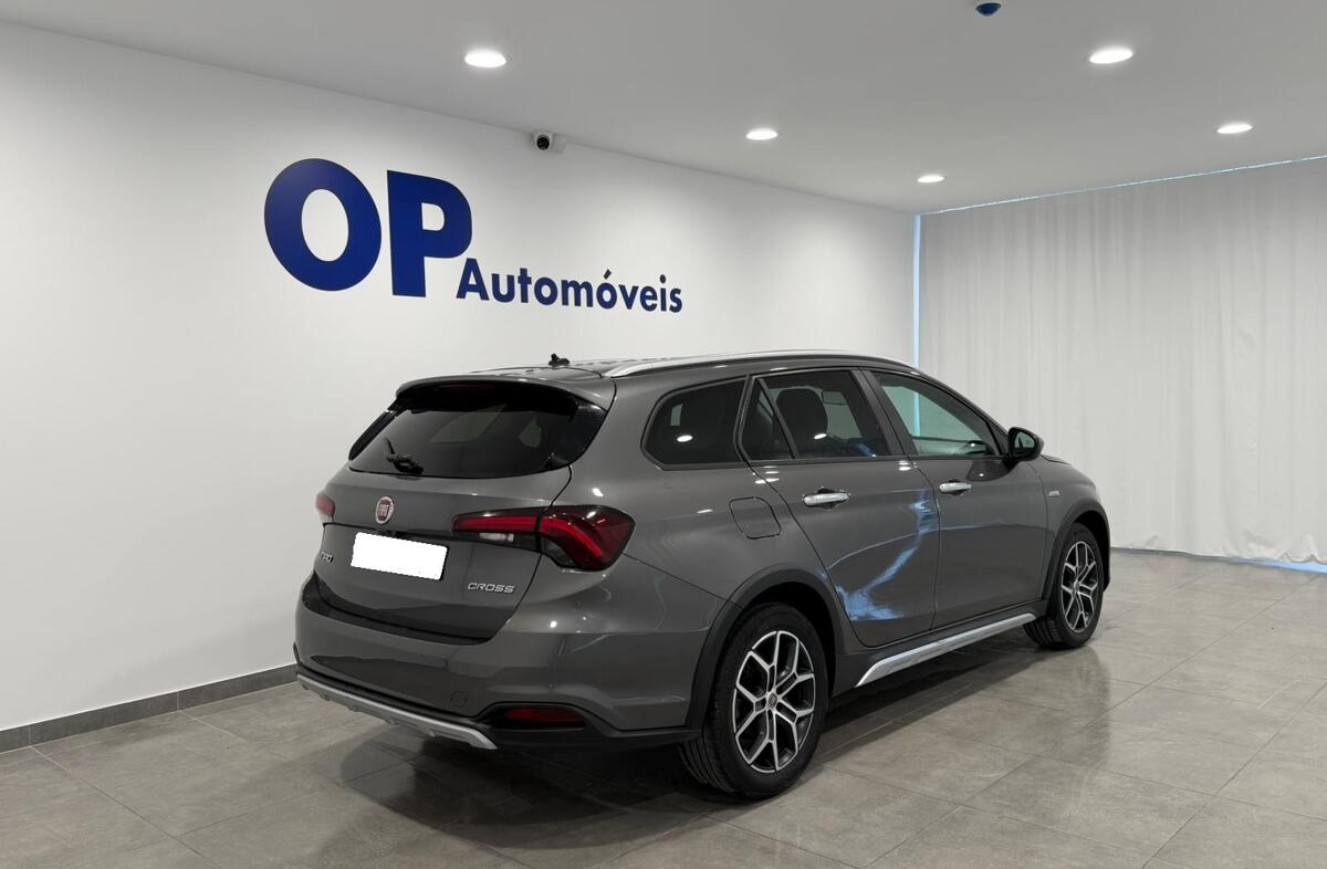 FIAT Tipo 1.0 GSE T3 Cross