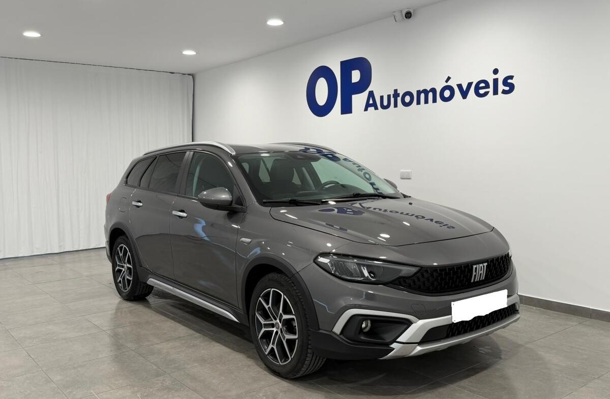FIAT Tipo 1.0 GSE T3 Cross