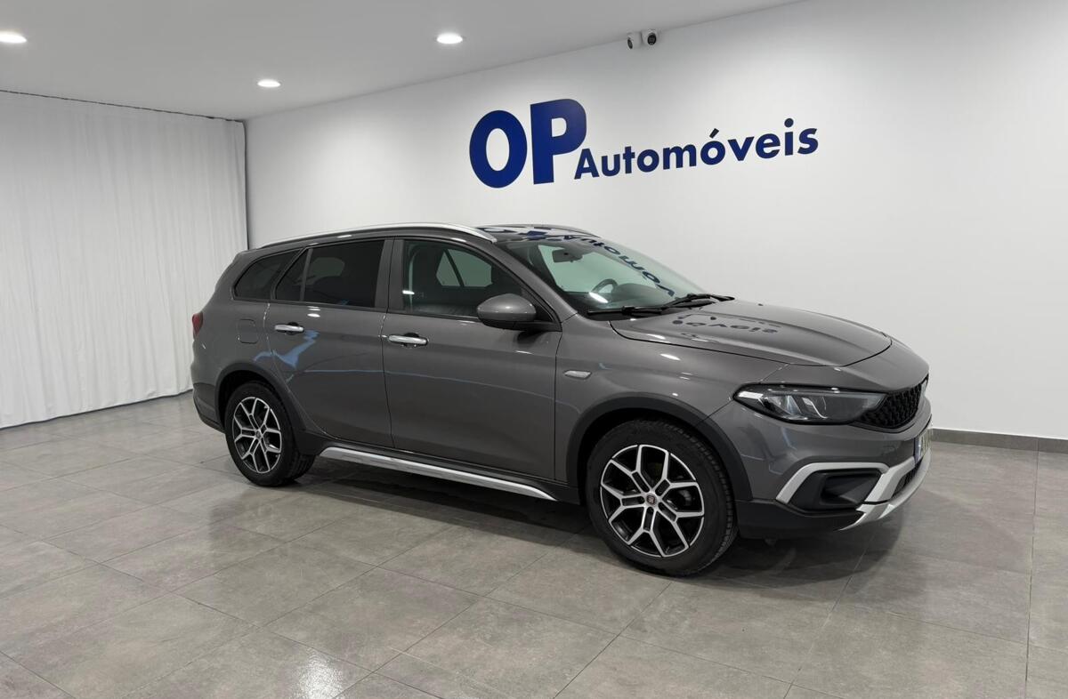 FIAT Tipo 1.0 GSE T3 Cross