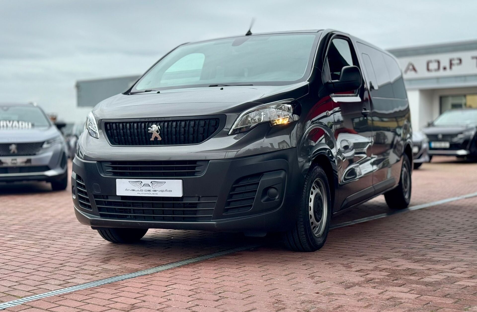 PEUGEOT Expert 2.0 BlueHDi L2H1 Semi-Vidrado