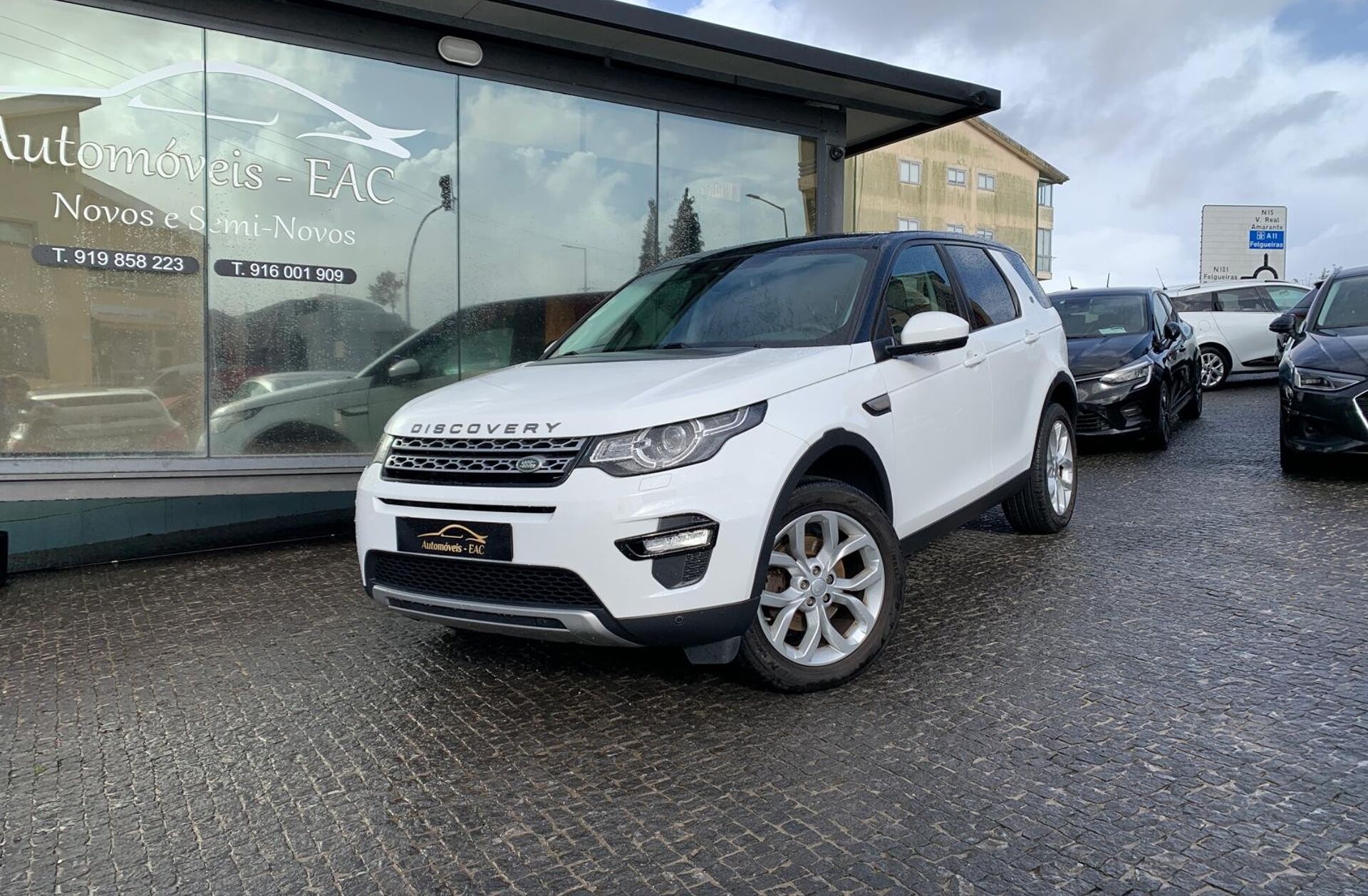 LAND ROVER Discovery 2.0 TD4 HSE Luxury Auto