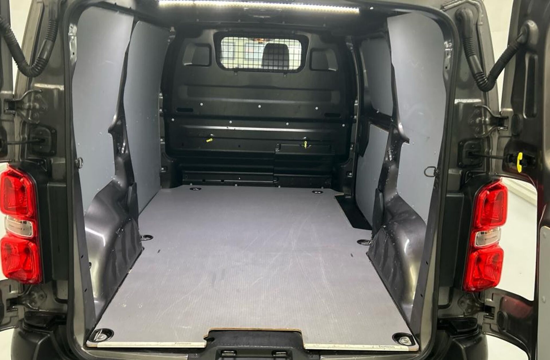 OPEL Vivaro 2.0 CDTi L2H1 Enjoy AT8