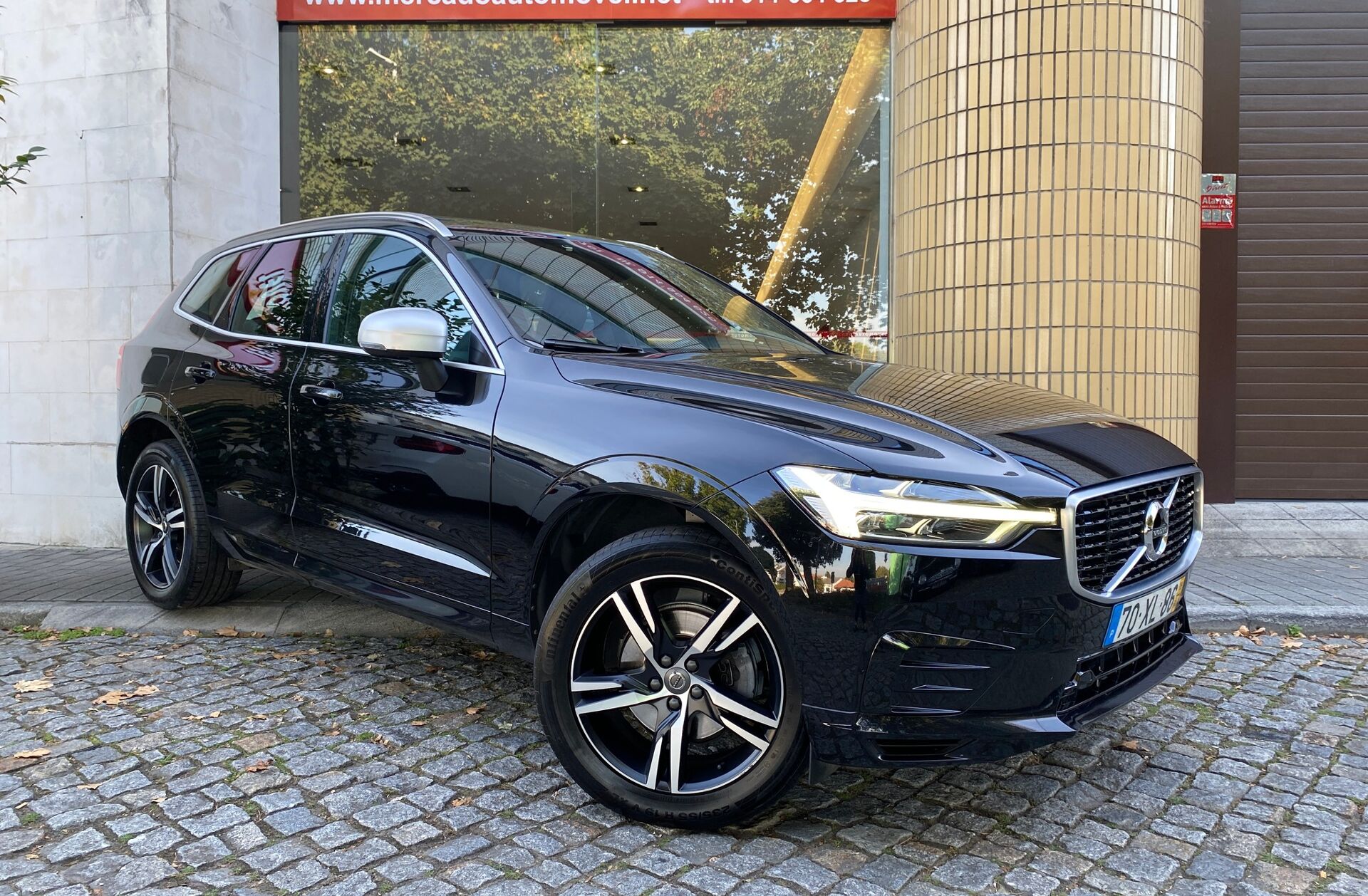 VOLVO XC60 2.0 D4 R-Design AWD Geartronic